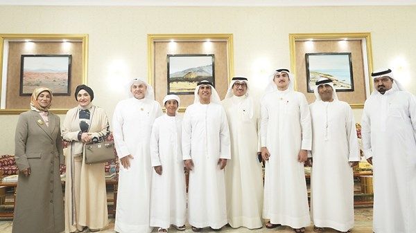 سالم بن سلطان القاسمي يستقبل دعيج الصباح ونوال الصباح ومسؤولين خليجيين