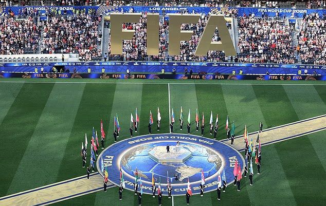 بالفيديو: من هو الطفل الذي خطف الأضواء مع كاتي بيري في افتتاح كأس العالم؟