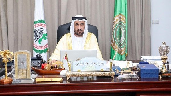 رئيس البرلمان العربي يستنكر مزاعم إعلامية مضللة تستهدف الإمارات وقطر
