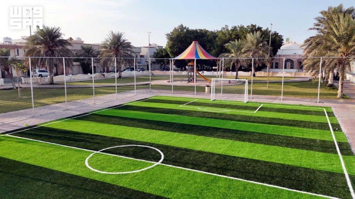تطوير وتأهيل 10 ملاعب رياضية برأس تنورة للارتقاء بالخدمات الرياضية