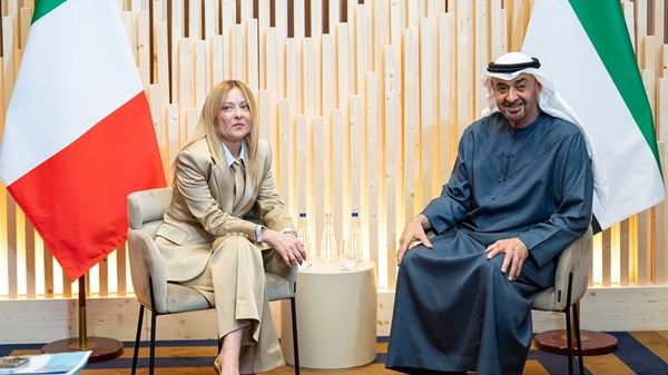 رئيس الدولة ورئيسة الوزراء الإيطالية يبحثان علاقات التعاون بين البلدين على هامش قمة مجموعة السبع في إيفيان