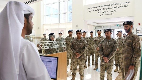 قائد شرطة أبوظبي: مواصلة تطوير منظومة العمل الأمني بما يعزز ثقة المجتمع بالخدمات الشرطية