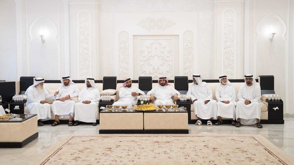 طالب بن صقر يحضر مأدبة غداء أقامها وليد محمد بن لحه الشحي