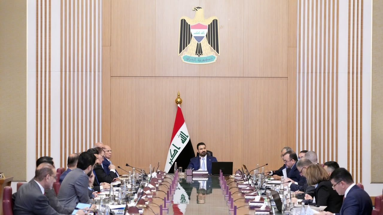من الأمن الوطني إلى البنك المركزي.. رسائل سياسية وراء قرارات تغيير المناصب
