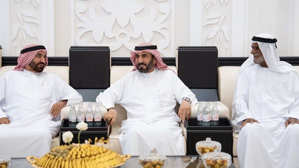 طالب بن صقر يحضر مأدبة غداء أقامها وليد محمد بن لحه الشحي