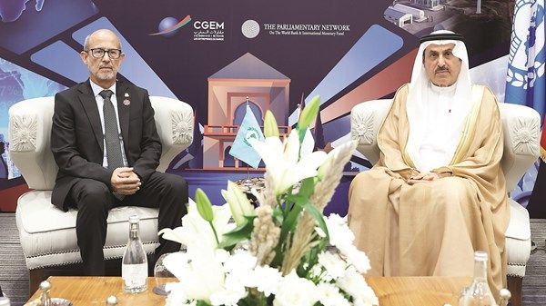 صقر غباش: مواصلة العمل للارتقاء بالعلاقات لآفاق أرحب