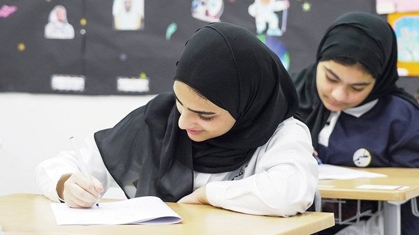 اليوم.. اختبارات نهاية  العام إلكترونياً  لطلبة المدارس