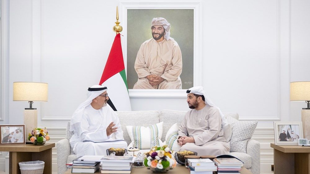 حمدان بن زايد يطلع على خطط تطوير الرياضة وتعزيز المشاركة المجتمعية في الظفرة