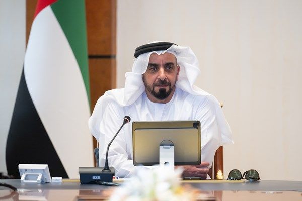 سيف بن زايد يترأّس اجتماع مجلس قيادات الشرطة