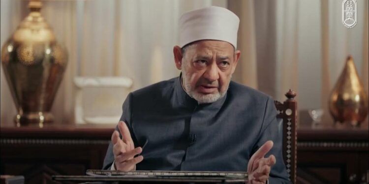 شيخ الأزهر يهنئ خادم الحرمين الشريفين وولي العهد السعودي بنجاح موسم الحج