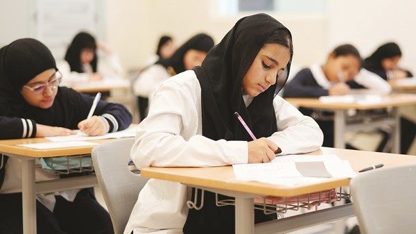 ارتياح وثقة مع «الكيمياء».. والطلبة يترقبون «الفيزياء»