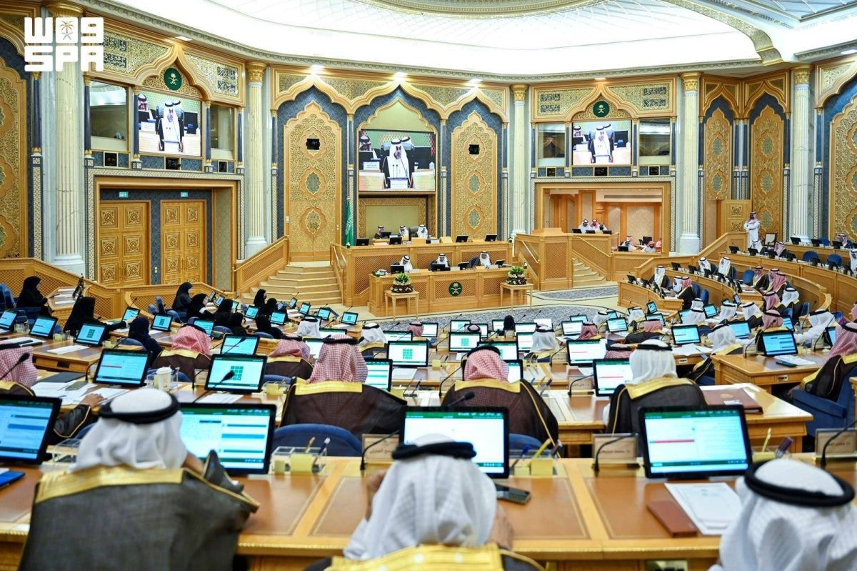 الشورى يطالب هيئة الاتصالات بوضع ضوابط للتحقق العمري وقيود استخدام منصات التواصل الاجتماعي لمن هم دون 16 عاما