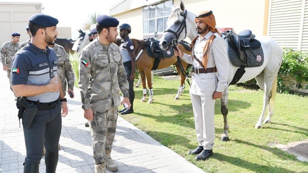 قائد عام شرطة أبوظبي يطّلع على جاهزية مديرية الدوريات الخاصة