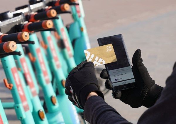 «طرق دبي» تُنجز 72% من برنامج ترقية نظام «نول» للدفع الرقمي