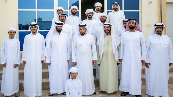 حمدان بن زايد يزور راشد مبارك المنصوري ومطر محمد المنصوري في منزليهما بمدينة غياثي