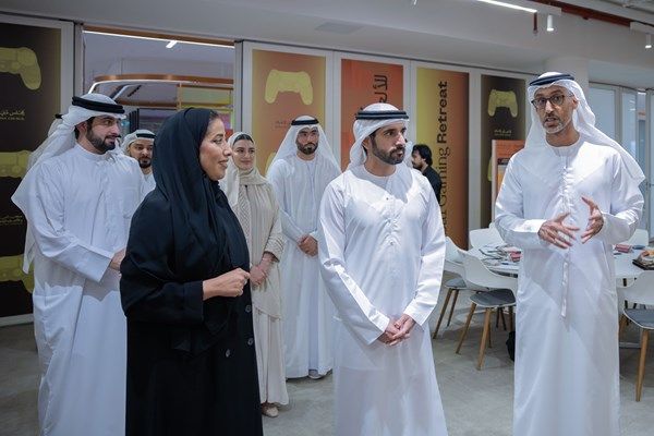 حمدان بن محمد يشهد «خلوة دبي للألعاب الإلكترونية» ويلتقي ممثّلي 80 من أهم الشركات المحلية والعالمية في القطاع