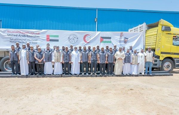 عملية "الفارس الشهم 3" تستقبل وفداً من هيئة الهلال الأحمر الإماراتي للاطلاع على سير العمل بالمركز اللوجستي في العريش