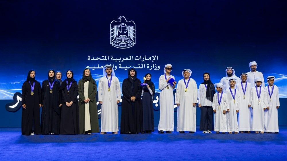 هنّأ بطلة تحدي القراءة العربي على مستوى الإمارات.. محمد بن راشد: القراءة هي البنية التحتية للتطوّر والتقدم والإبداع