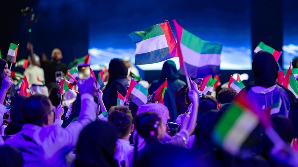 هنّأ بطلة تحدي القراءة العربي على مستوى الإمارات.. محمد بن راشد: القراءة هي البنية التحتية للتطوّر والتقدم والإبداع