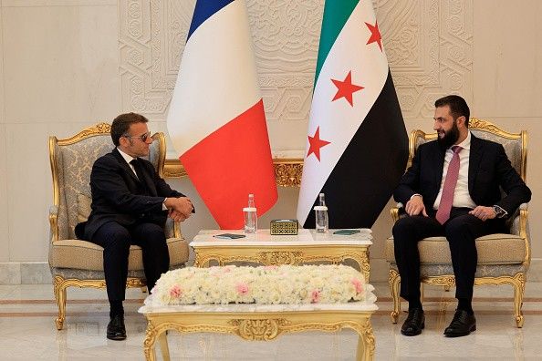 بالفيديو: انفجار عبوات ناسفة قرب فندق إقامة الرئيس الفرنسي في دمشق
