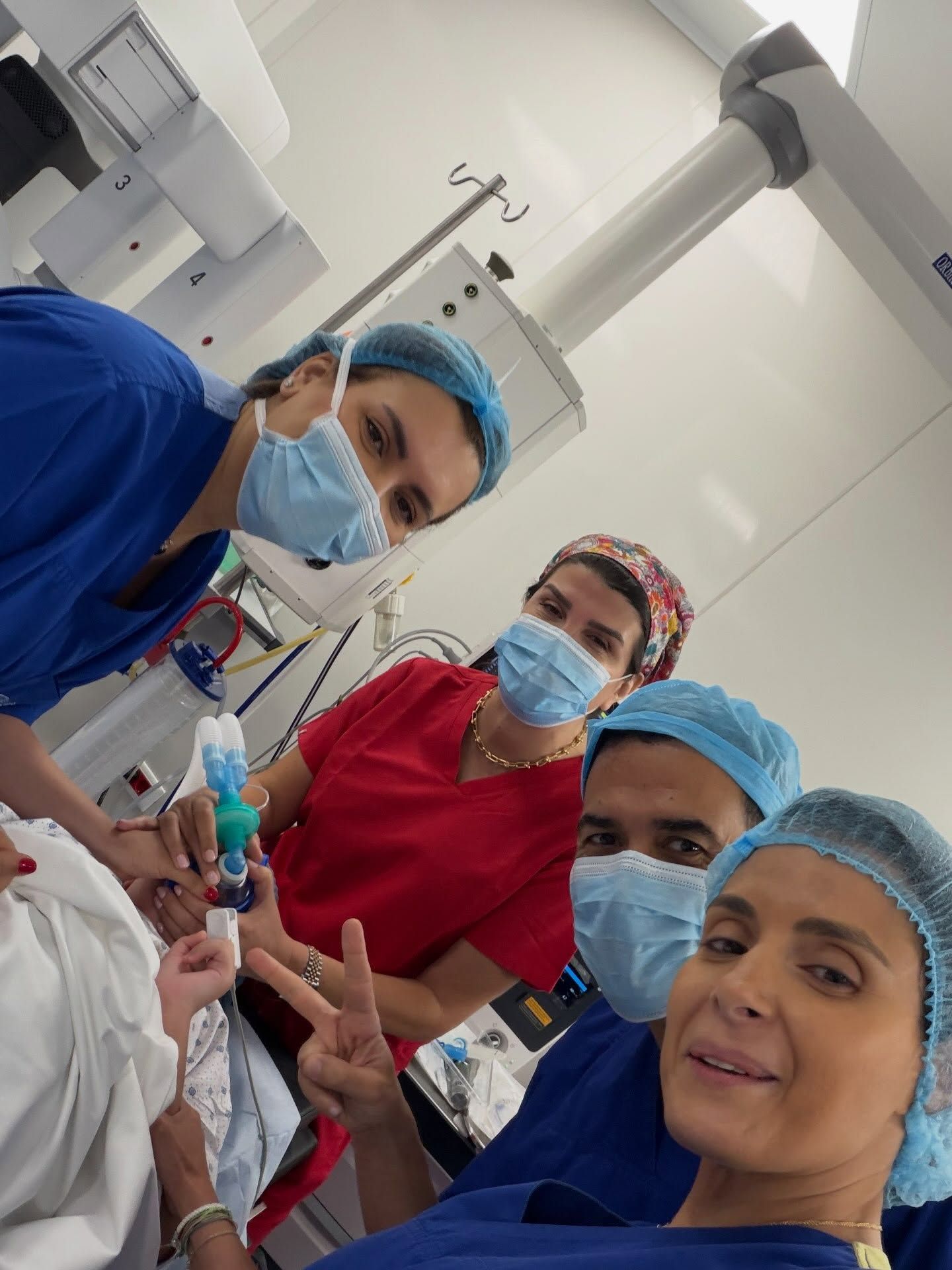 صورٌ من المستشفى.. نايلة تويني تكشف للمرة الأولى عن الانتكاسة الصحية التي تعرّضت لها ابنتها نور