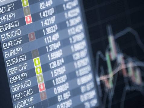 الريبل يرتد صعوداً مع ظهور مؤشرات على عودة الطلب من المستثمرين الأفراد