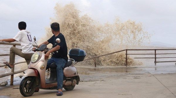 الصين تجلي مليوني شخص بسبب الإعصار "بافي"