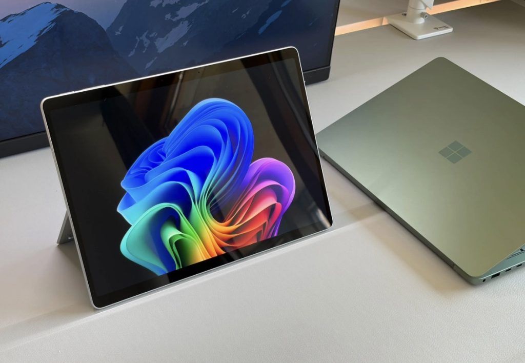 تكنولوجيا: أجهزة Surface الجديدة من مايكروسوفت تخيب آمال المستخدمين الأفراد