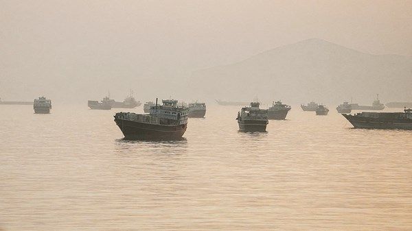 الهند تحظر إرسال بحارتها على السفن العابرة لـ«هرمز»