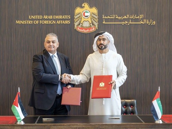 الإمارات والأردن توقعان مذكرة تفاهم لإنشاء لجنة مشتركة للشؤون القنصلية