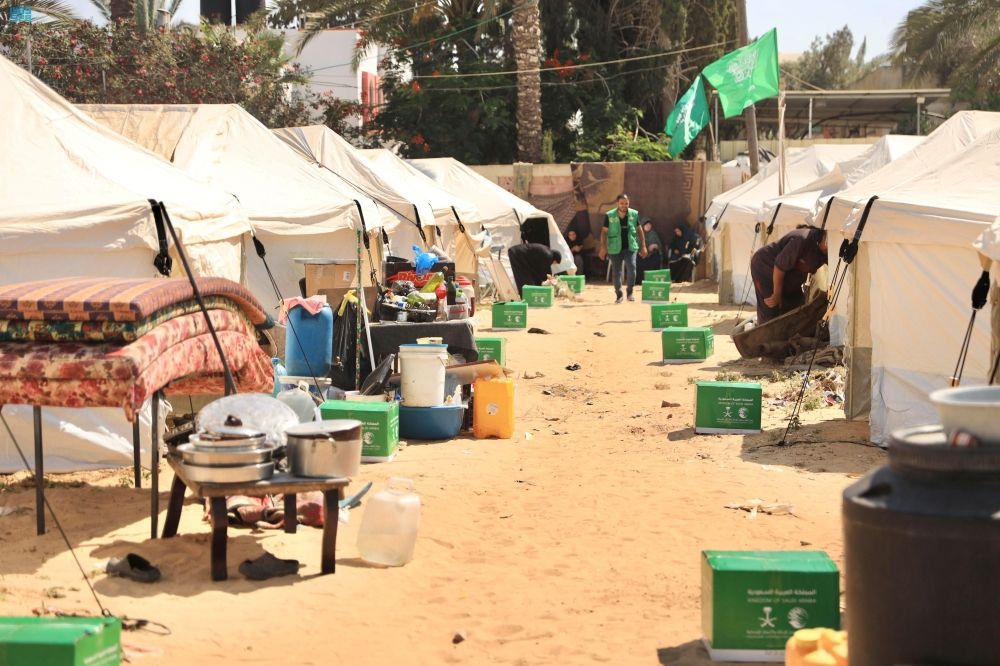 أخبار من السعودية.. السعودية تنشئ مخيمًا جديدًا لإيواء النازحين في دير البلح وسط قطاع غزة