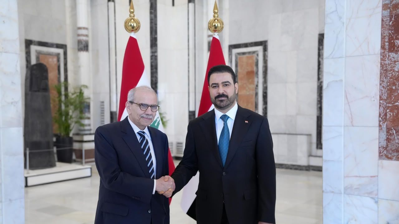 الزيدي ونواف سلام يعقدان لقاءً ثنائياً لبحث العلاقات الثنائية والأوضاع في المنطقة