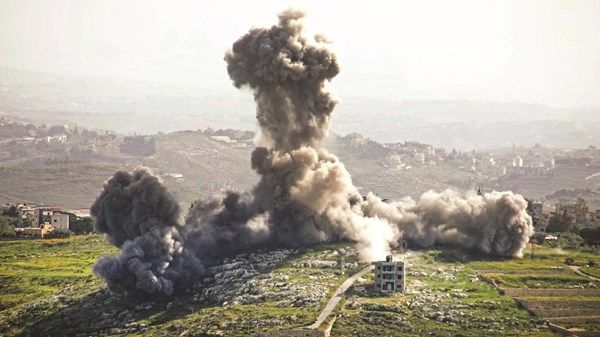 الجيش الإسرائيلي ينفّذ تفجيرات ضخمة في جنوبي لبنان