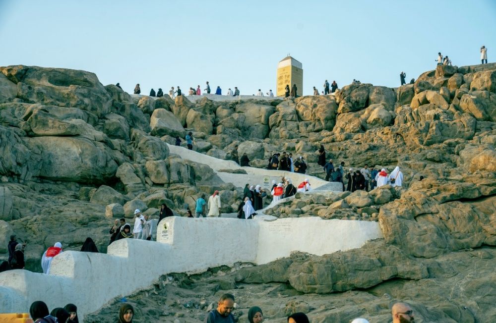 أخبار من السعودية.. جبل الرحمة ومسار كدانة يستقبلان أكثر من 1.1 مليون زائر خلال شهر