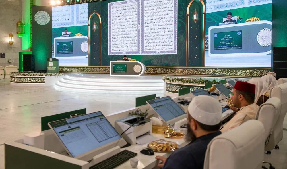 أخبار من السعودية.. تحت رعاية خادم الحرمين.. انطلاق الدورة الـ 46 لمسابقة الملك عبدالعزيز للقرآن الكريم غدًا