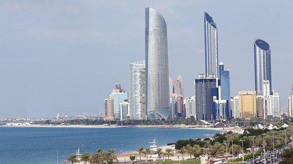 الطقس غائم جزئياً مغبر أحياناً غداً