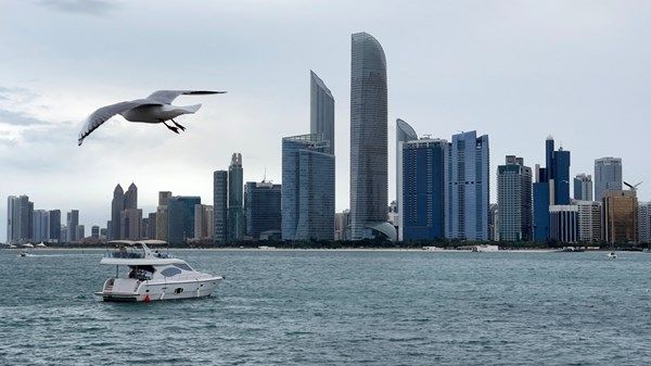 طقس صحو واحتمال تكون سحب ركامية شرقاً غداً
