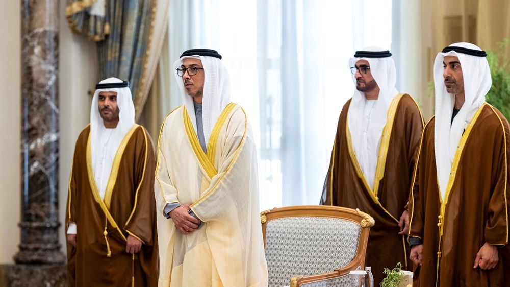 رئيس الدولة يتسلم أوراق اعتماد عدد من السفراء المعتمدين لدى الدولة بحضور منصور بن زايد