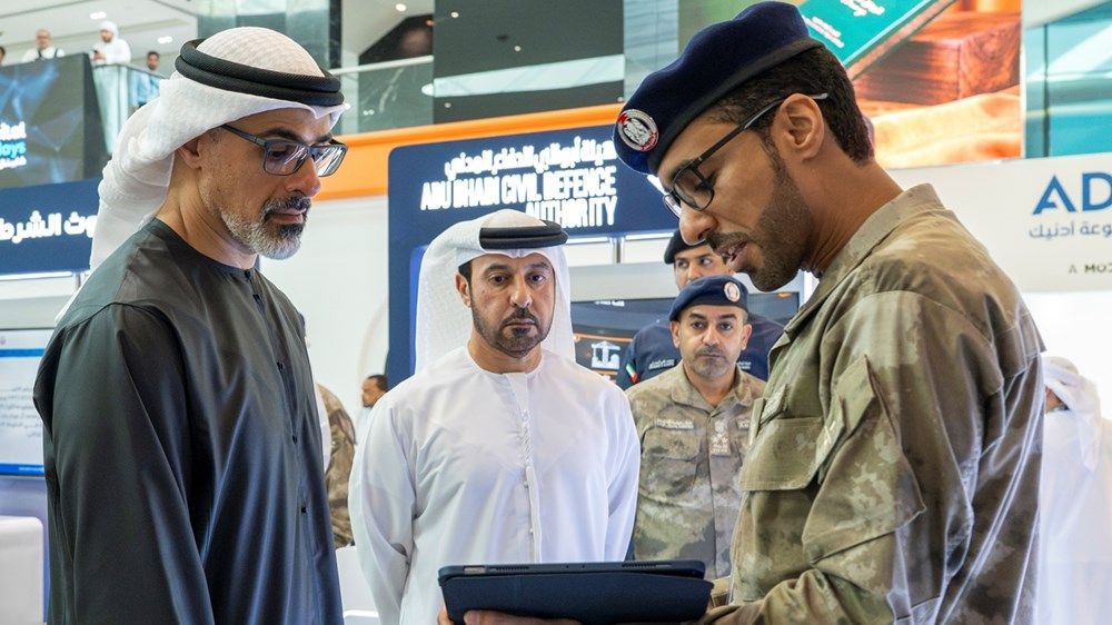 خالد بن محمد بن زايد يزور معرض أبوظبي الدولي للصيد والفروسية 2026
