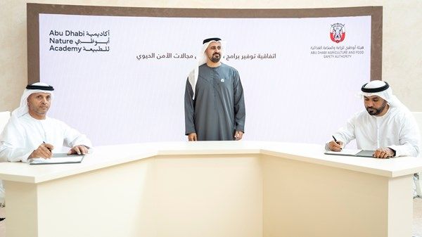 بحضور ذياب بن محمد بن زايد.. إطلاق برنامج للأمن الحيوي بمزارع الدواجن في أبوظبي