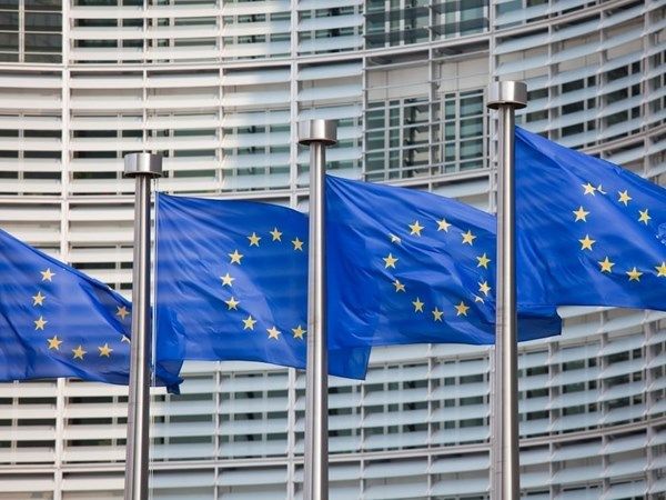 الاتحاد الأوروبي يُدين بشدة الهجمات الإيرانية على دول المنطقة
