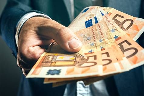 البنك المركزي الأوروبي يرفع أسعار الفائدة لمواجهة التضخم