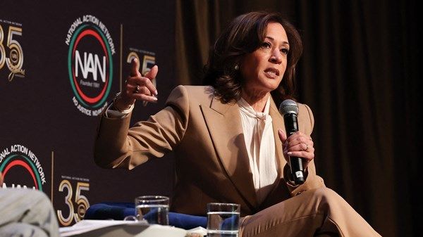 الشرطة تستجيب لبلاغ بوجود متسلل في منزل كامالا هاريس
