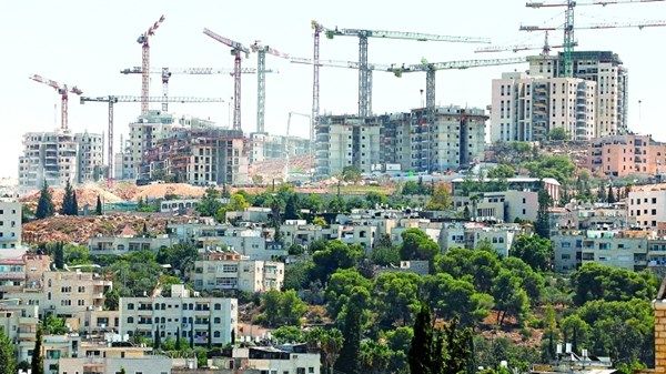 رئيس سلطة الأراضي الفلسطينية لـ«الاتحاد»: التوسع الاستيطاني يهدد قيام دولة فلسطينية مترابطة جغرافياً