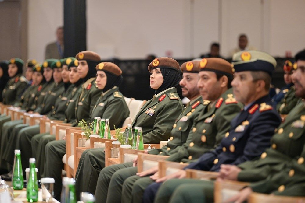 وزارة الدفاع تنظم ندوة للتعريف بإسهامات المرأة الإماراتية