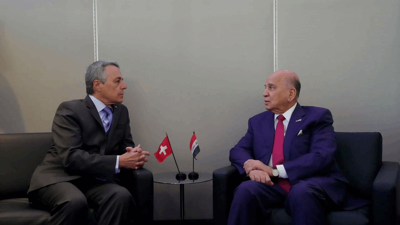 العراق وسويسرا يبحثان جهود احتواء الأزمة المرتبطة بمضيق هرمز