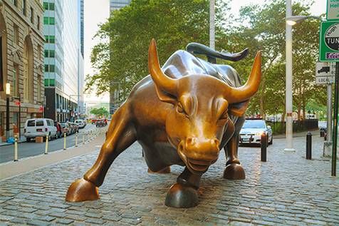 الأسهم الأمريكية تغلق مرتفعة مع إقبال المستثمرين على أسهم الذكاء الاصطناعي لتحقق مكاسب أسبوعية