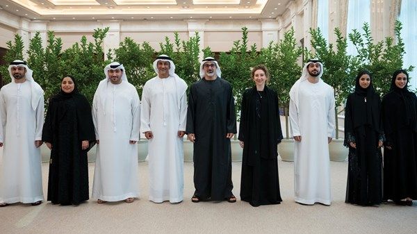 خالد بن محمد بن زايد يستقبل فريق العمل المشارك في القمة الـ18 لقادة دول مجموعة "بريكس"