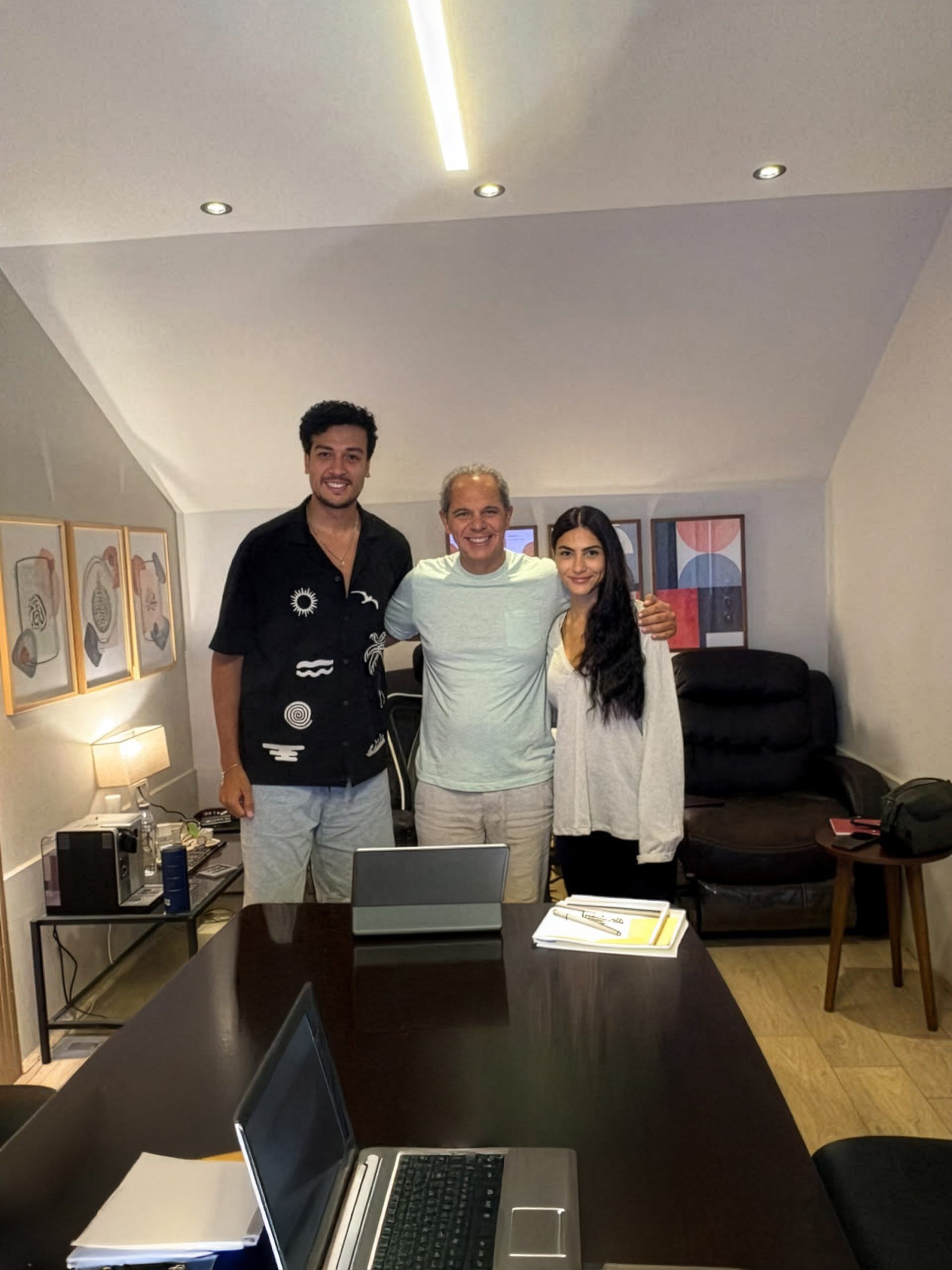 دعوة إلى العشاء تنتهي بجريمة.. رامي إمام يكشف أولى مفاجآت فيلمه الجديد