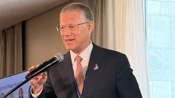 المبعوث الخاص للإمارات يتسلّم جائزة "صانع التغيير" لعام 2026 من الأمم المتحدة